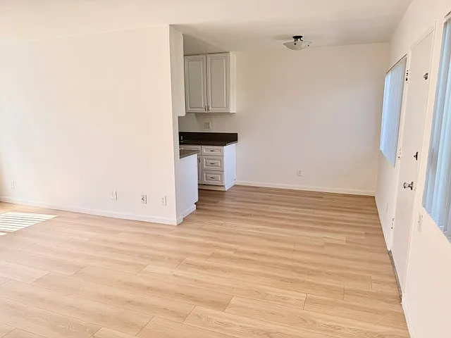 Lindley Garden Apartments — Photo 9