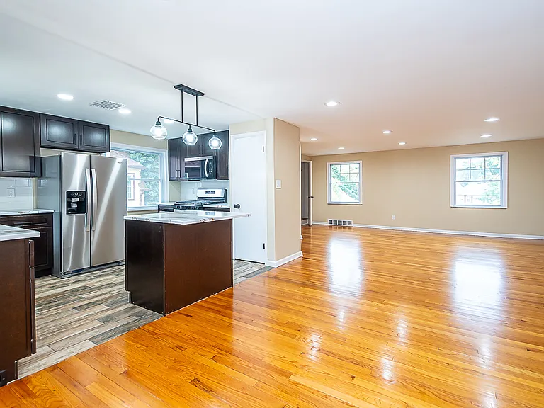 18309 Newell Rd #UP — Photo 8
