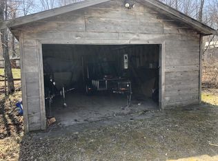 21727 322nd Ave, Isle, MN 56342