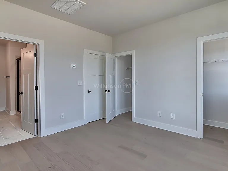 2204 Northend Dr — Photo 15