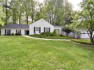 1809 Batten Hollow Rd, Vienna, VA 22182