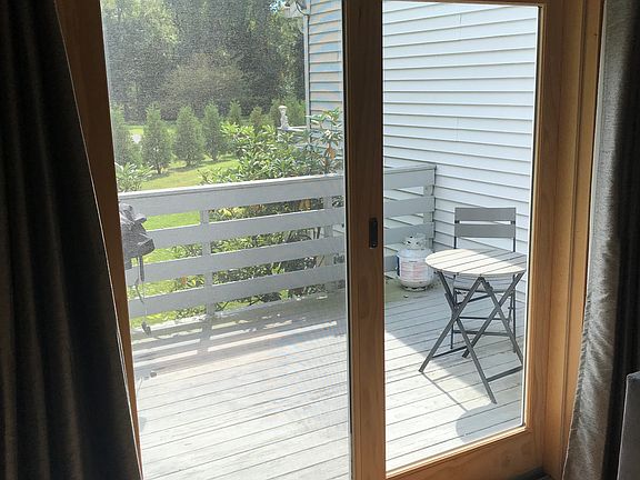 4th image of 198 Briar Way Unit 198