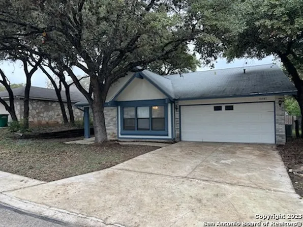 8443 Star Creek Dr, San Antonio, TX 78251