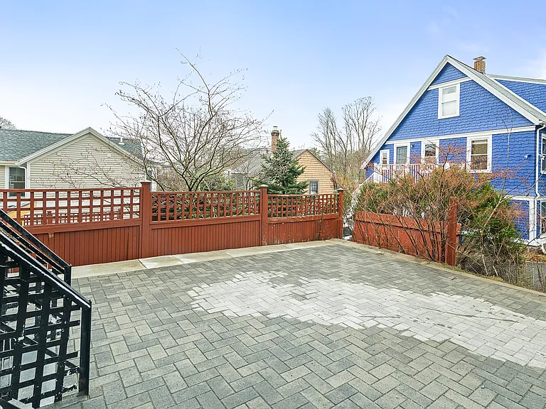 32 Oakland St — Photo 15
