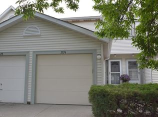 5574 Suncrest Ct #F, Parma, OH 44134