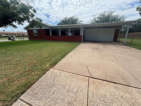 2nd image of 501 Branch Cir W