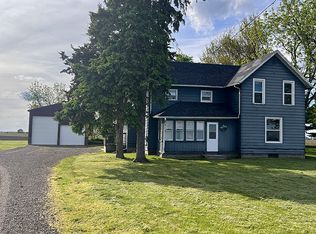 975 Washington Rd, Prophetstown, IL 61277