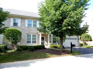 635 Dunhill Ln, Carol Stream, IL 60188