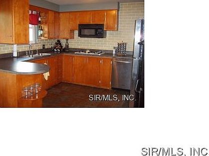 2nd image of 601 Knollwood Dr