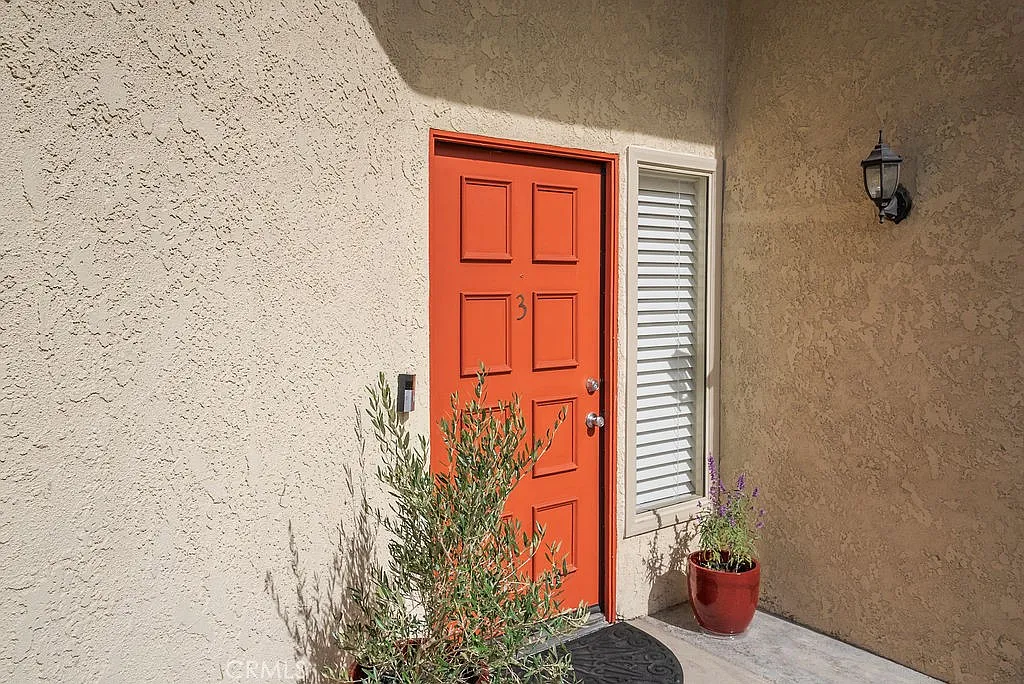 3 bed, 2.5 bath, 1649 sqft, $3,950 — Photo 4