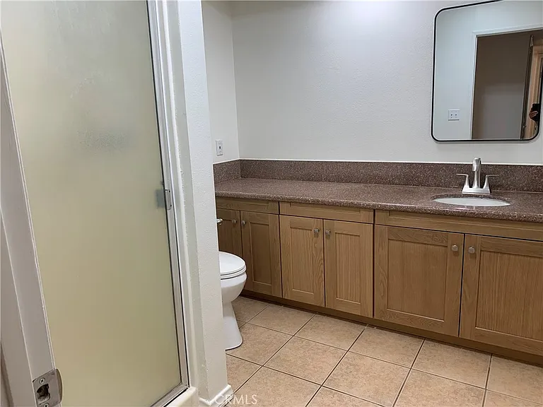 10221 White Oak Ave #1 — Photo 14