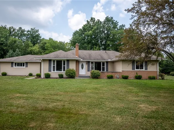 3175 Maplewood Dr, Sharpsville, PA 16150