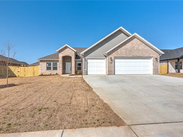 109 N Adler Ave, Farmington, AR 72730