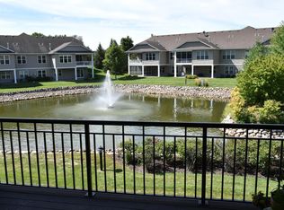 10726 Lyndale Bluffs Trl, Bloomington, MN 55420