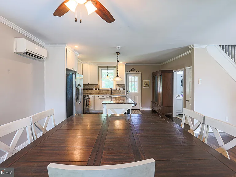 215 Clarendon Ave — Photo 20