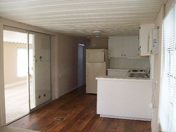 4th image of 9301 49th St N #144