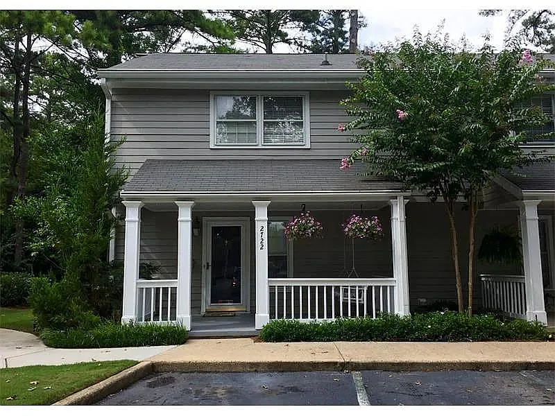 Building Photo - 2722 Farmstead Rd SE