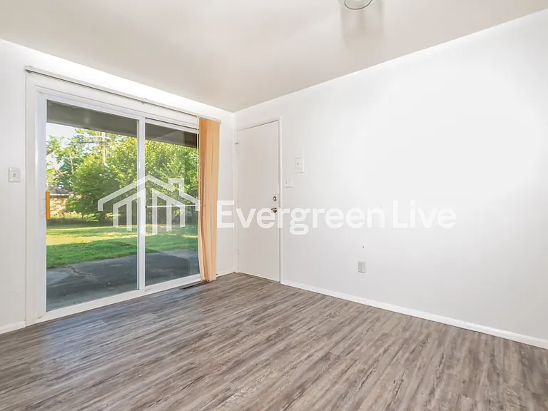 1787 Pickering Dr — Photo 4
