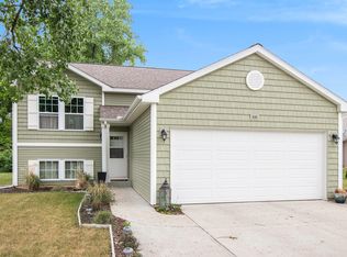 620 Oklahoma Dr, Three Rivers, MI 49093