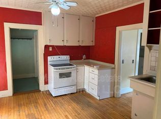 6 Gilbert St, Orono, ME 04473