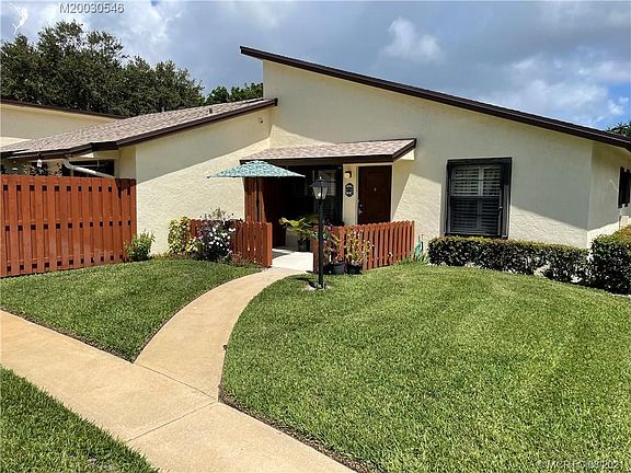 2nd image of 7996 SE Villa Cir #2708