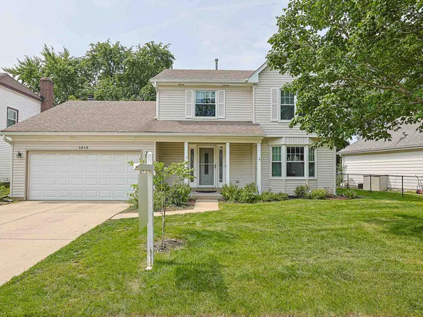 1410 Huntington Dr, Mundelein, IL 60060