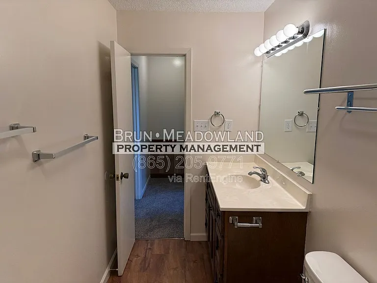 1811 Meadowland Ln #C — Photo 18