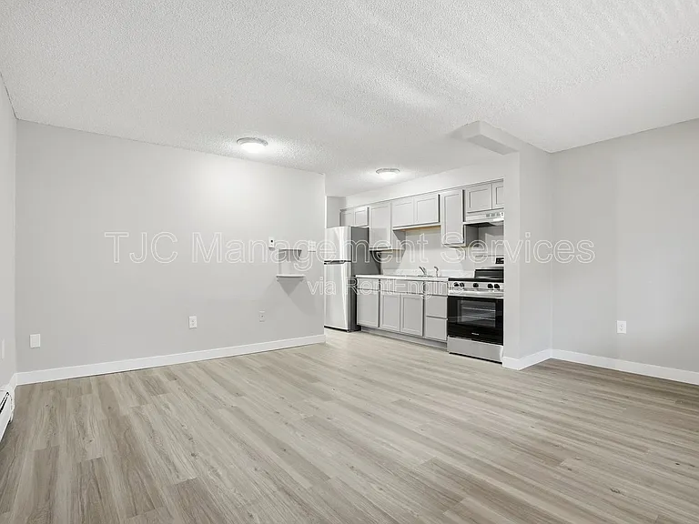 1341 N Ogden St #302 — Photo 6