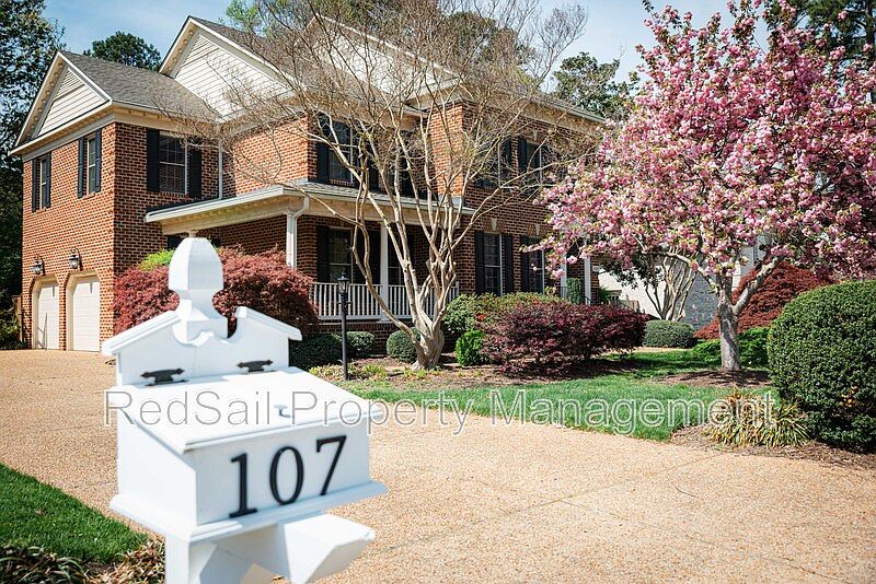 1st image of 107 Barrington Ln