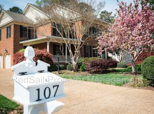 107 Barrington Ln, Yorktown, VA 23693