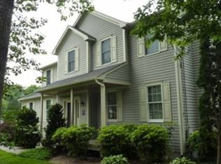 41 Quail Ridge Rd, Cranston, RI 02921