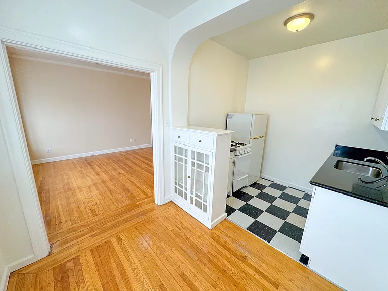 2495 Sutter St #2 — Photo 10