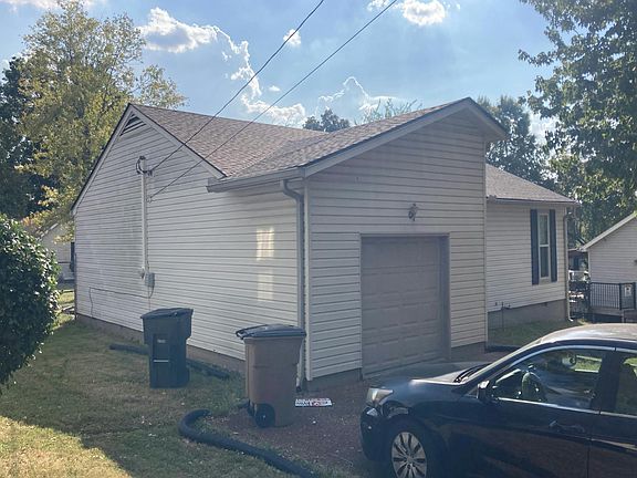 3rd image of 3137 Towne Village Rd