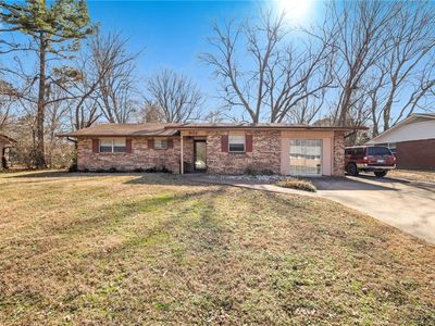 901 W Bel Air Dr, Fayetteville, AR, 72703