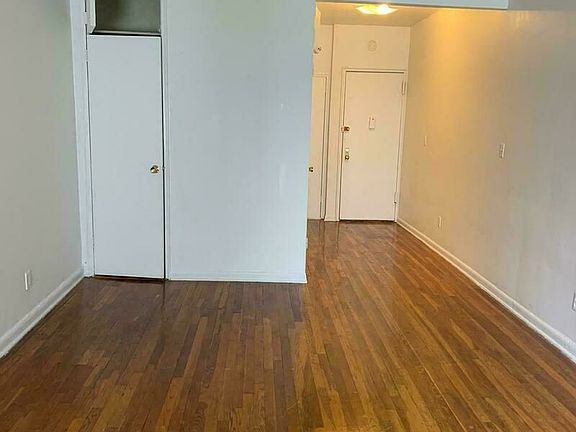 4th image of 1583 1st Ave APT 2D