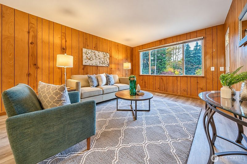 4th image of 5522 NE 193rd Street