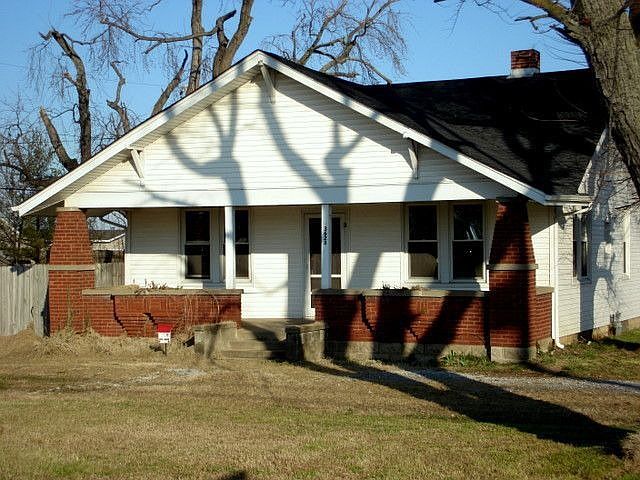 1st image of 3623 E 4th St