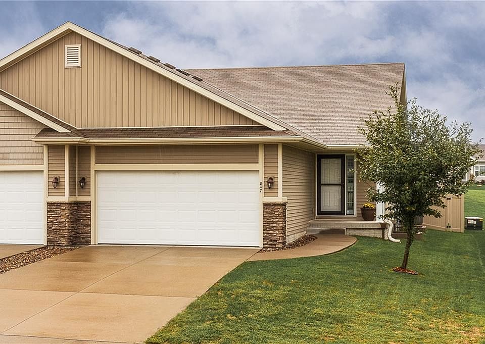 1st image of 847 NE Cherry Plum Dr