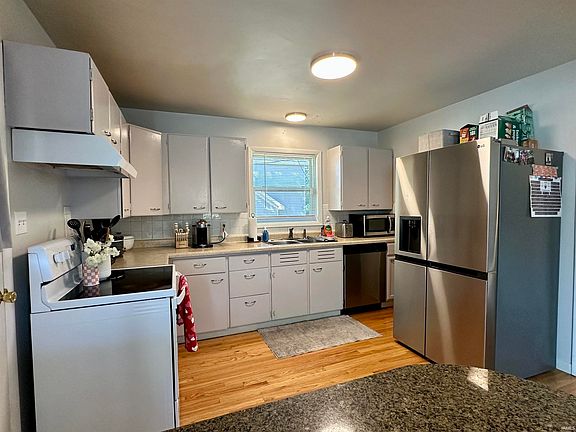 5th image of 306 S Union St