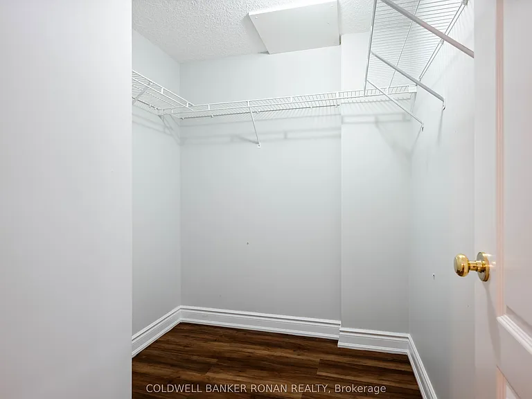 77 Montgomery Blvd — Photo 28
