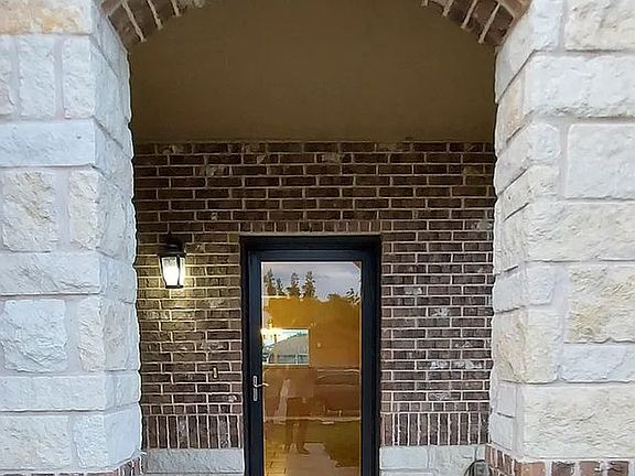 4th image of 455 Gina Dr