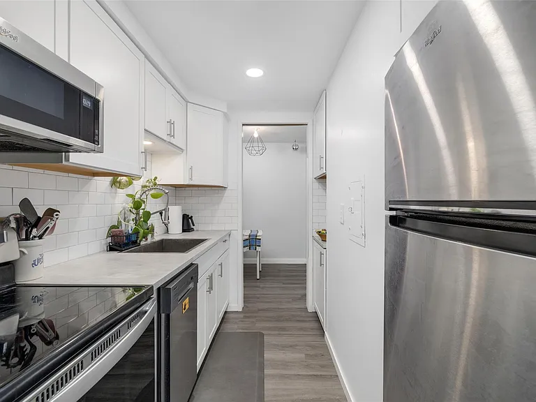 8200 E Jefferson Ave #506 — Photo 13