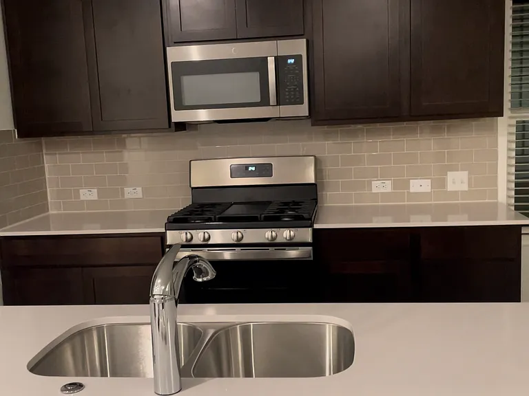 Catahoula Dr — Photo 25