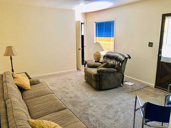 5th image of 1504 S Saint James Blvd