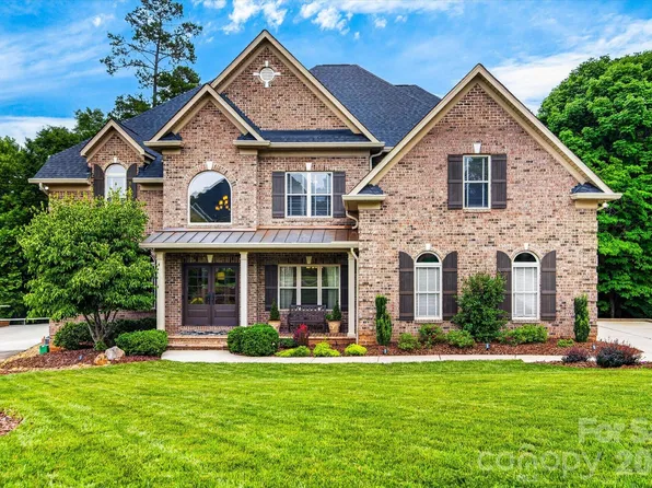 2929 Providence Trail Ln, Charlotte, NC 28270