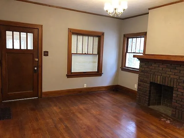 3 bed, 2100 sqft, $3,200 — Photo 3