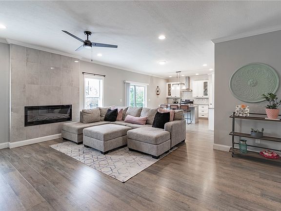5th image of 855 Sunrise Ridge Ct