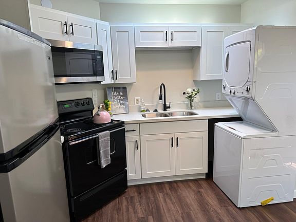 5th image of 1526 49th St NE