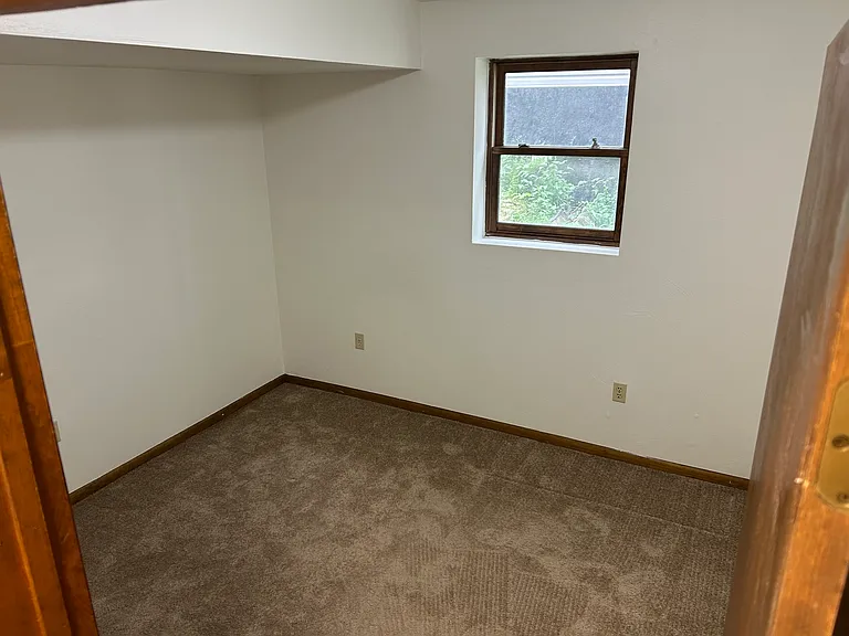 788 Hazelwood Ave #B — Photo 9