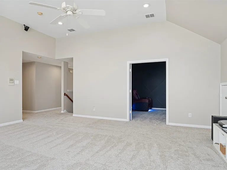 8812 Bluffcreek Ln — Photo 25